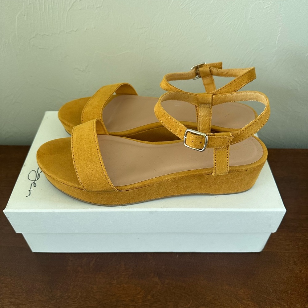 Women's Old Navy Mustard Sandals